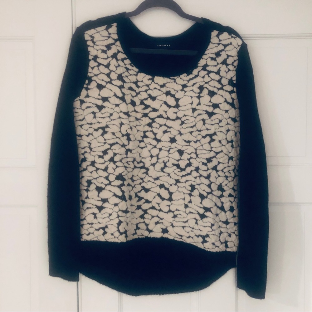 -Trouve. Black/White Knit  M Sweater